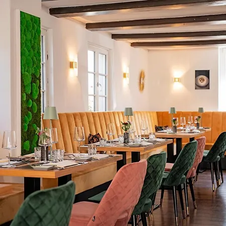 Hotel&restaurant Essgold *