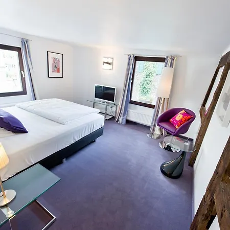 Cafe Eisgold Hotel *