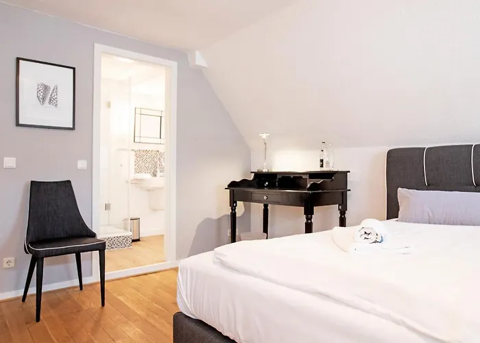 فندق Cafe Eisgold راتينغن